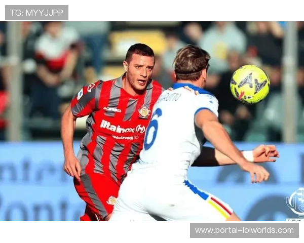 克雷莫纳1-3不敌罗马,升班马主场失利仍排中游 克雷莫纳1-3不敌罗马,升班马主场失利仍排中游